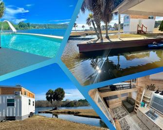Lake Life Tiny House located on top of the water - Pool - 3 Kayaks - Beautiful! - Douglas