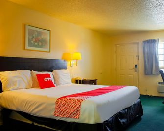 Duncan Inn By OYO, Ok - Hwy 81 Near Chisholm Casino - Duncan - Bedroom