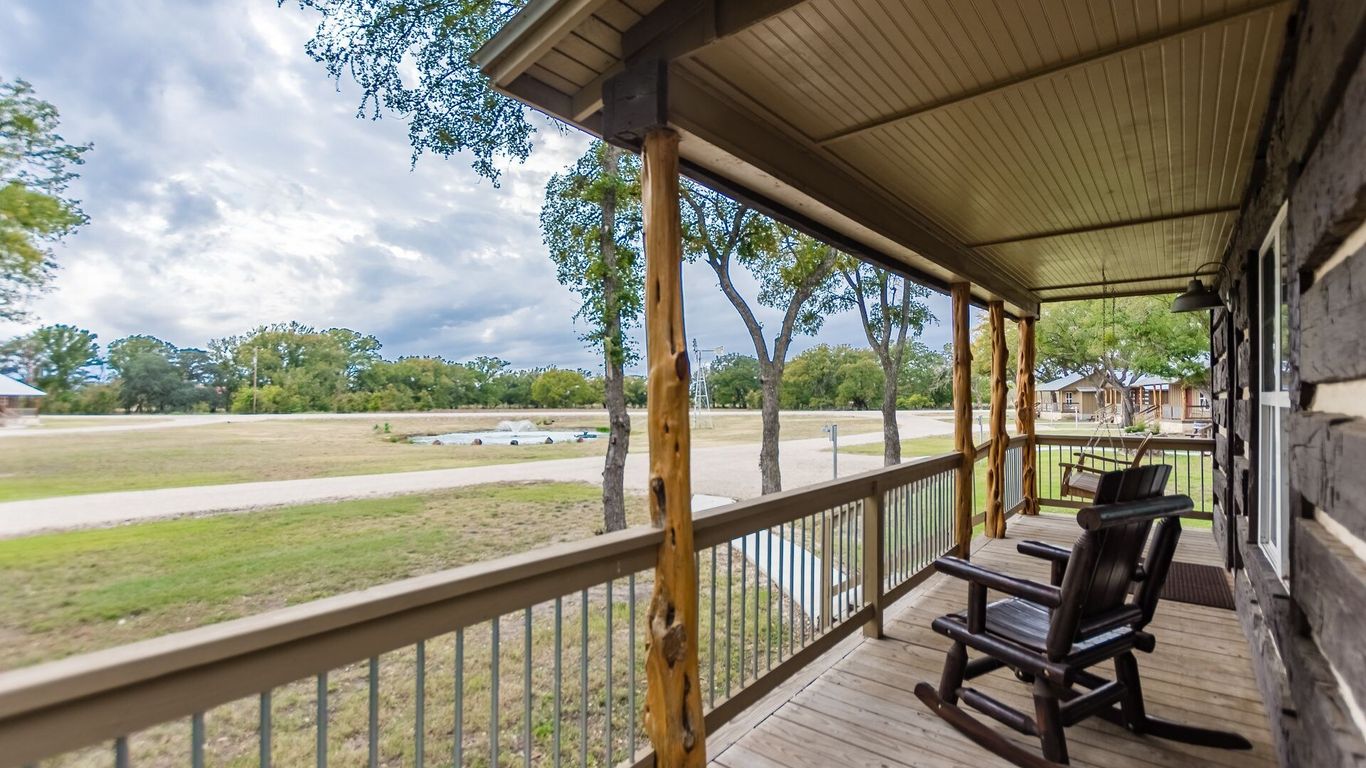 Vineyard Trail Cottages- Adults Only