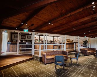Wallaby Hotel - Robina
