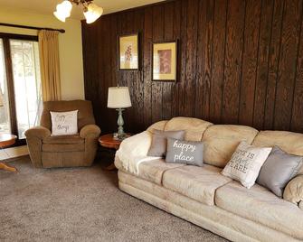 House on 5th - East Jordan - Living room