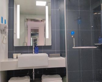 Hanting Hotel (Turpan Xihuan North Road) - Turpan - Bedroom