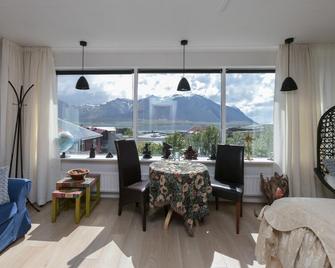 Blómasetrið Homestay - Borgarnes - Soggiorno