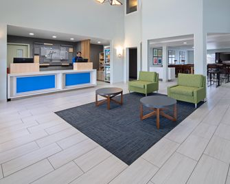 Holiday Inn Express & Suites Watsonville By IHG - Watsonville - Lobby
