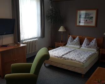 Hotel zur Post - Klingenthal - Спальня