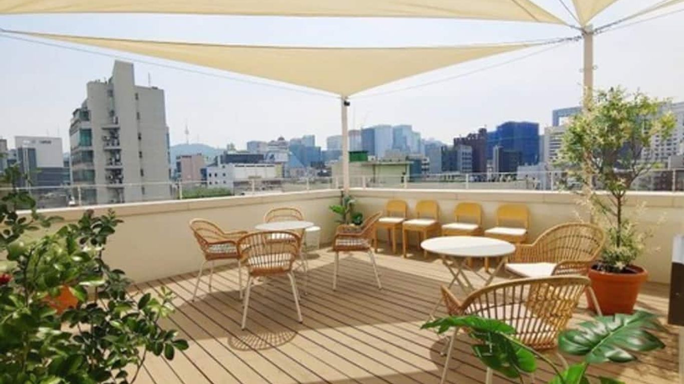 Tong Tong Petit Hotel