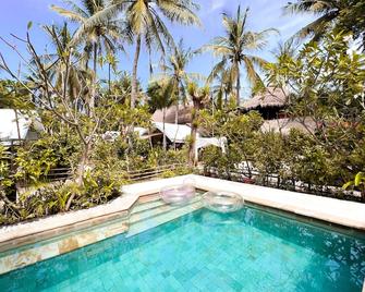 La Cocoteraie Ecolodge - Luxury Glamping Tents - Pemenang - Piscina