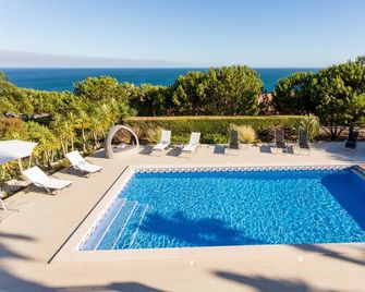 Luxurious 5 Bedroom Villa With Private Pool, Hot Tub And Stunning Sea Views - Praia da Luz - Bazén