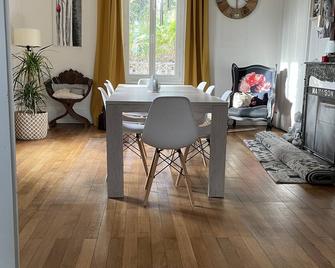 Villa in a green setting in the Morvan foothills - Saint-Saulge - Comedor