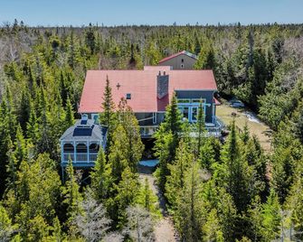 45 Degrees North - Tobermory - Tobermory - Gebäude