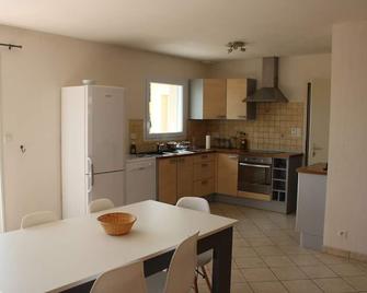 Self-Catering House 5 Minutes From Puy Du Fou - Chambretaud - Cocina