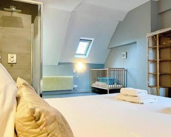Gite De La Tour Spa Privé - Mosnes - Slaapkamer