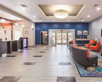 La Quinta Inn & Suites by Wyndham San Antonio Northwest - San Antonio - Lobby