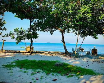 Kaibae Hut Resort - Ko Chang - Playa