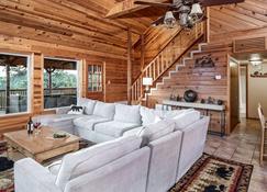 Enchanted Oak Cabin - Ruidoso - Sala de estar