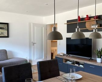 Apartment Schwinbachblick mit 2 Balkonen - Saint Blasien - Salon