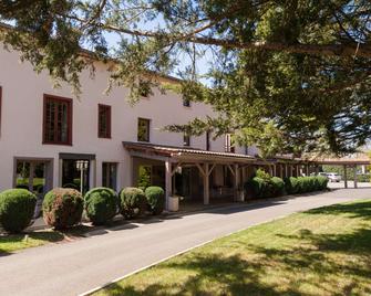 Clos St Eloi, The Originals Relais (Relais du Silence) - Thiers - Building