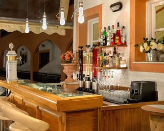 Victoria Hill Hotel - Dassia - Bar