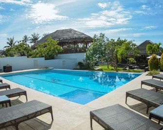 Liquid Dive Resort - Dauin - Zwembad