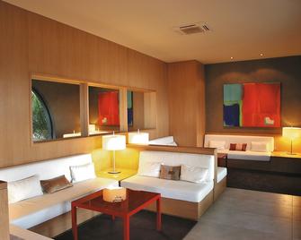 Hotel El Castell - Sant Boi de Llobregat - Living room