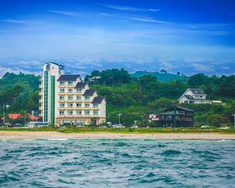 Benikea Hotel Mountain & Ocean Yangyang - Yangyang - Gebäude