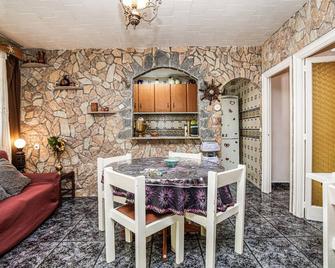 2 bedroom beautiful apartment in Vidreres - Vidreres - Comedor