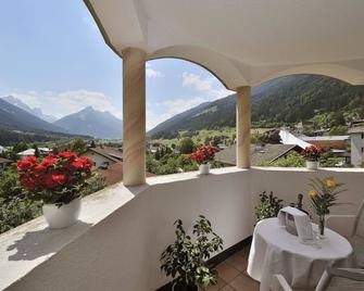 Hotel Donnerhof - פולפמס - מרפסת