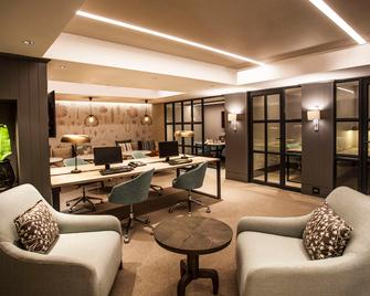 أفاني جابورون ريزورت آند كازينو - غابورون - ردهة