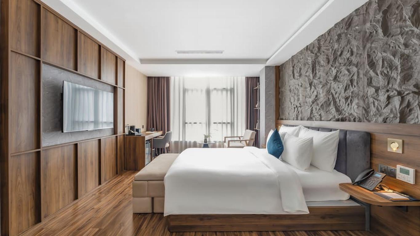 كين هوتل ثاي فان لونج