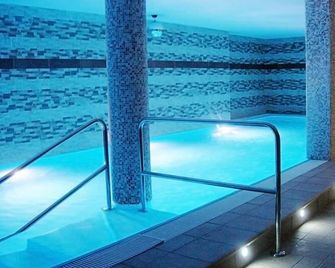 Albergo Punta Zerbion - Ayas - Piscina
