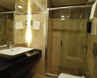 Sennacity Hotel - Eskişehir - Bathroom