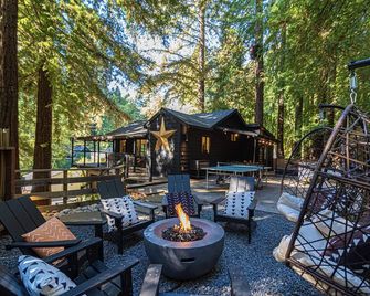 Casa Boheme-Stylish, Relaxing, Close to Downtown! - Guerneville - Patio