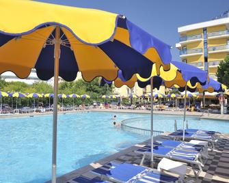 Hotel Bellevue - Bibione - Pool