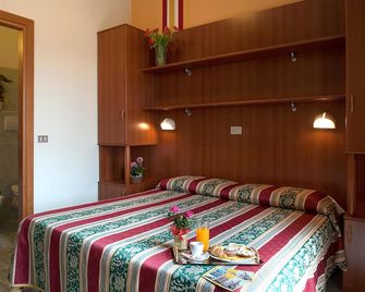Hotel Dolly - Viareggio
