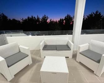 Villa Bella Luna with Pool - Puglia Mia Apartments - Santa Lucia - Balkon