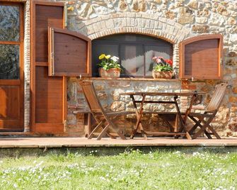 Studio Apartment with an equipped outdoor area - Gavorrano - Патіо