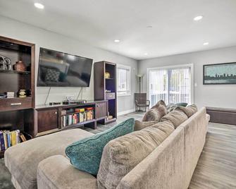 Long Branch Getaway Grill, 1 Block to Beach! - Long Branch - Essbereich