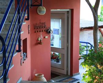 Heliotopos Apartments - Tolo