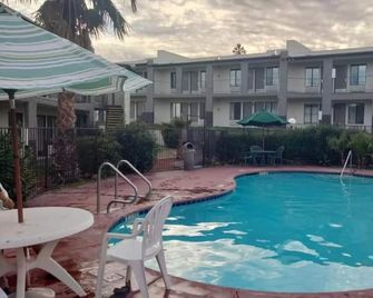 2 Queen Beds|Non-Smoking - Barstow - Zwembad