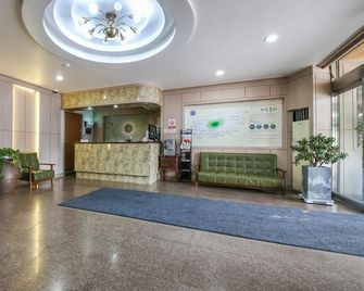 Seogwipo Shinsegye Hotel - Seogwipo - Lobby