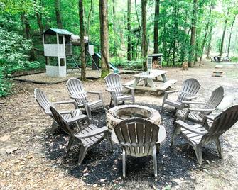 Tiny Home Cottage Near the Smokies #5 Fleur - Sevierville - Patio