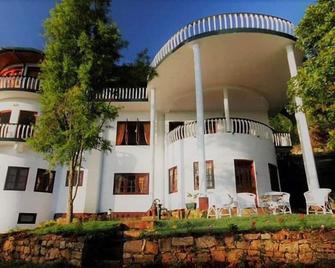 The Hideaway Hotel - Bandarawela - Building