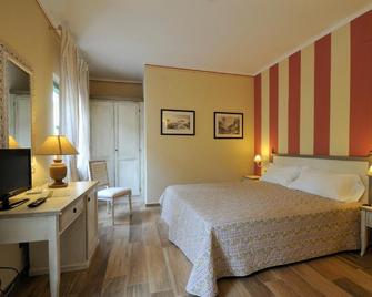 Hotel Dei Conti - Castelnuovo di Val di Cecina - Habitación