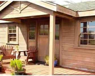 Private Cozy Cottage In The Heart Of Mendocino Village - Mendocino - Patio