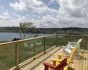 Peaceful Getaway in Port Rexton - Canada Select 4.5 Stars - Port Rexton - Balcony