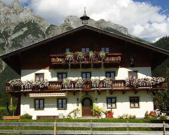 Örglgut - Werfenweng - Gebäude