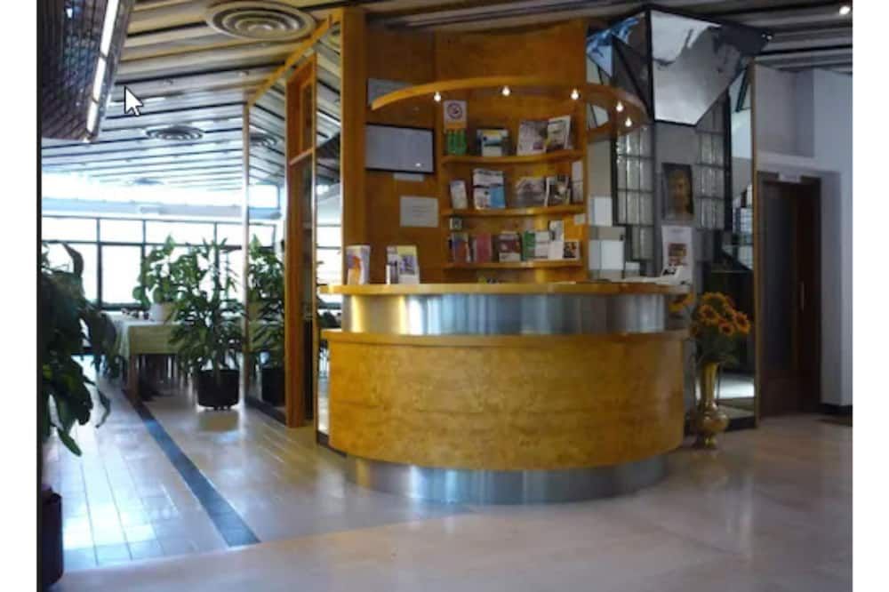 Hotel Montecarlo - צ'יאנצ'יאנו טרמה - דלפק קבלה