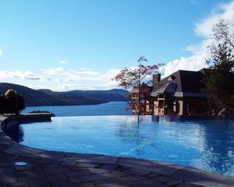 Luxurious Equinoxe Ski-in/Ski-out - Mont-Tremblant - Pool