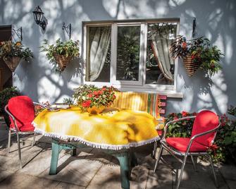 Live In A Traditional Irish Pub - Farranfore - Patio