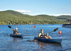 Waters Edge Lodge - Lake George - Edificio